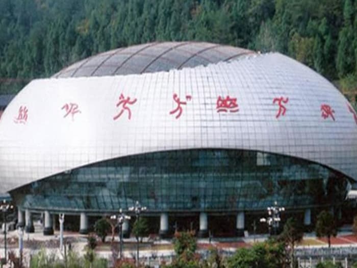 阿城体育中心球形网架加工安装